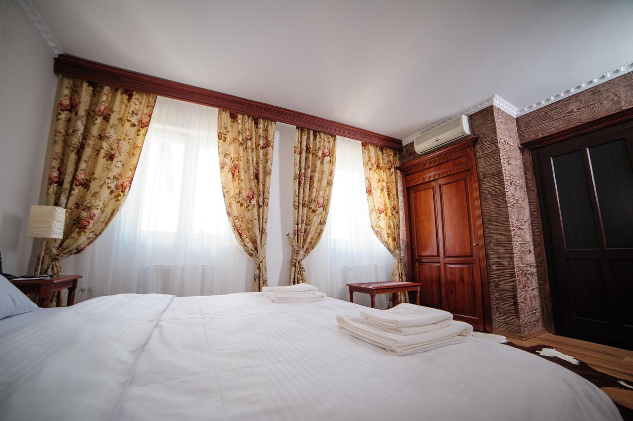 Hotel Gala Орадя Екстер'єр фото